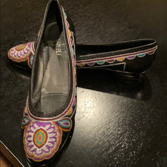 Van eli embroidered flats - Picture 4 of 7